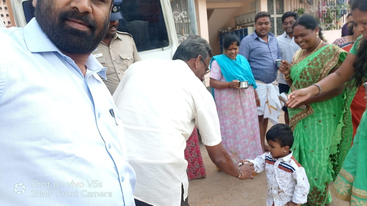 Nilavembu distribution to Police family members